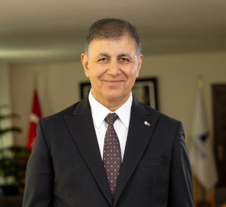 İzmir Büyükşehir Belediye Başkanı Fotografı