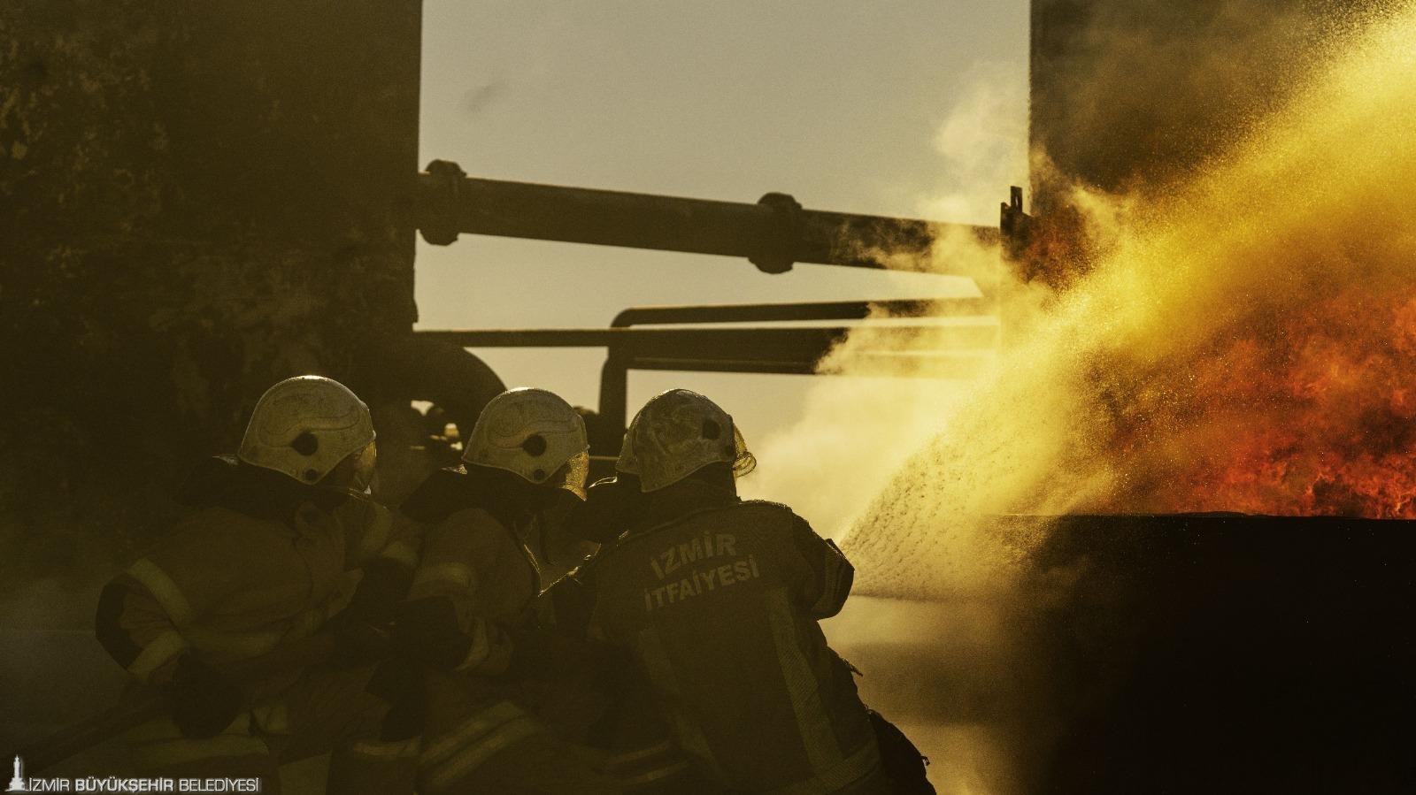 İzmir İtfaiyesi’nin verdiği eğitimler hayat kurtarıyor