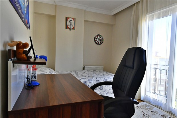 haberler izmir de ogrencilere evler de yurekler de acildi