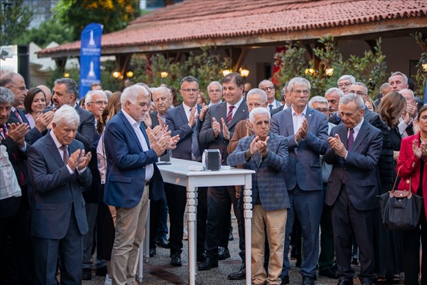 “Sizin geleceğiniz bizim geleceğimiz”