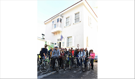 İzmirli bisikletçiler tarihin peşinde