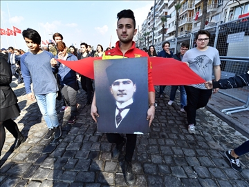 Aydınlık yolumuz Atatürk
