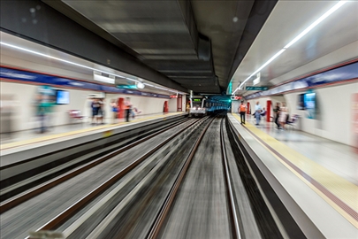Metro seferlerine test molası