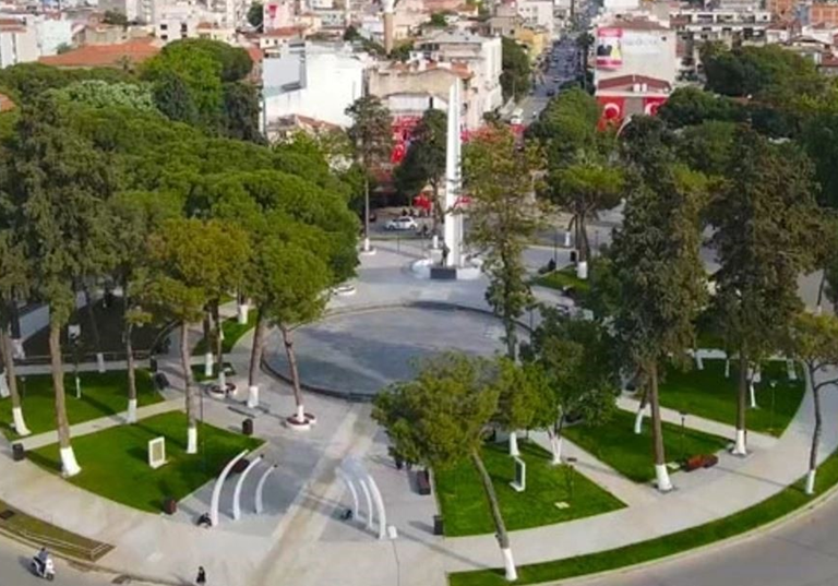  Tire Cumhuriyet Meydanı Düzenleme Projesi fotoğrafı